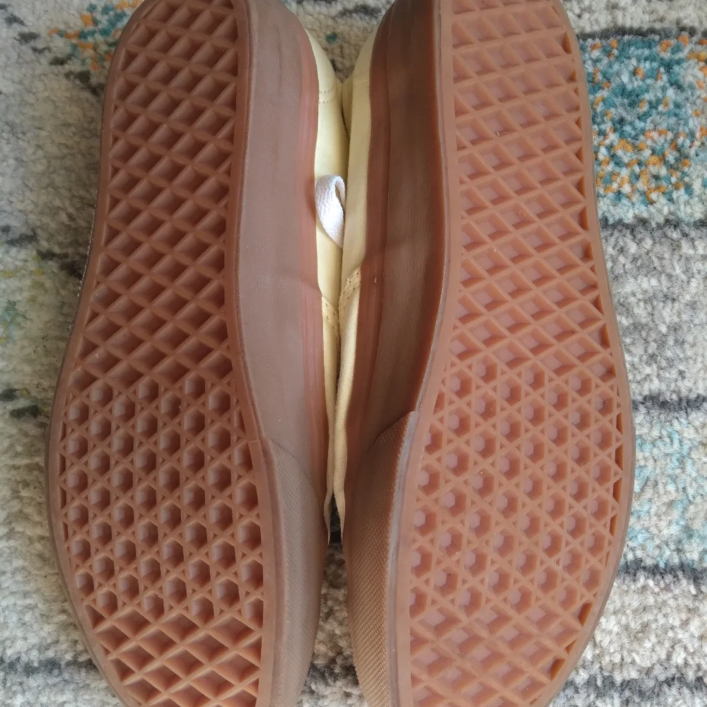 Vans - Picture 6 of 6